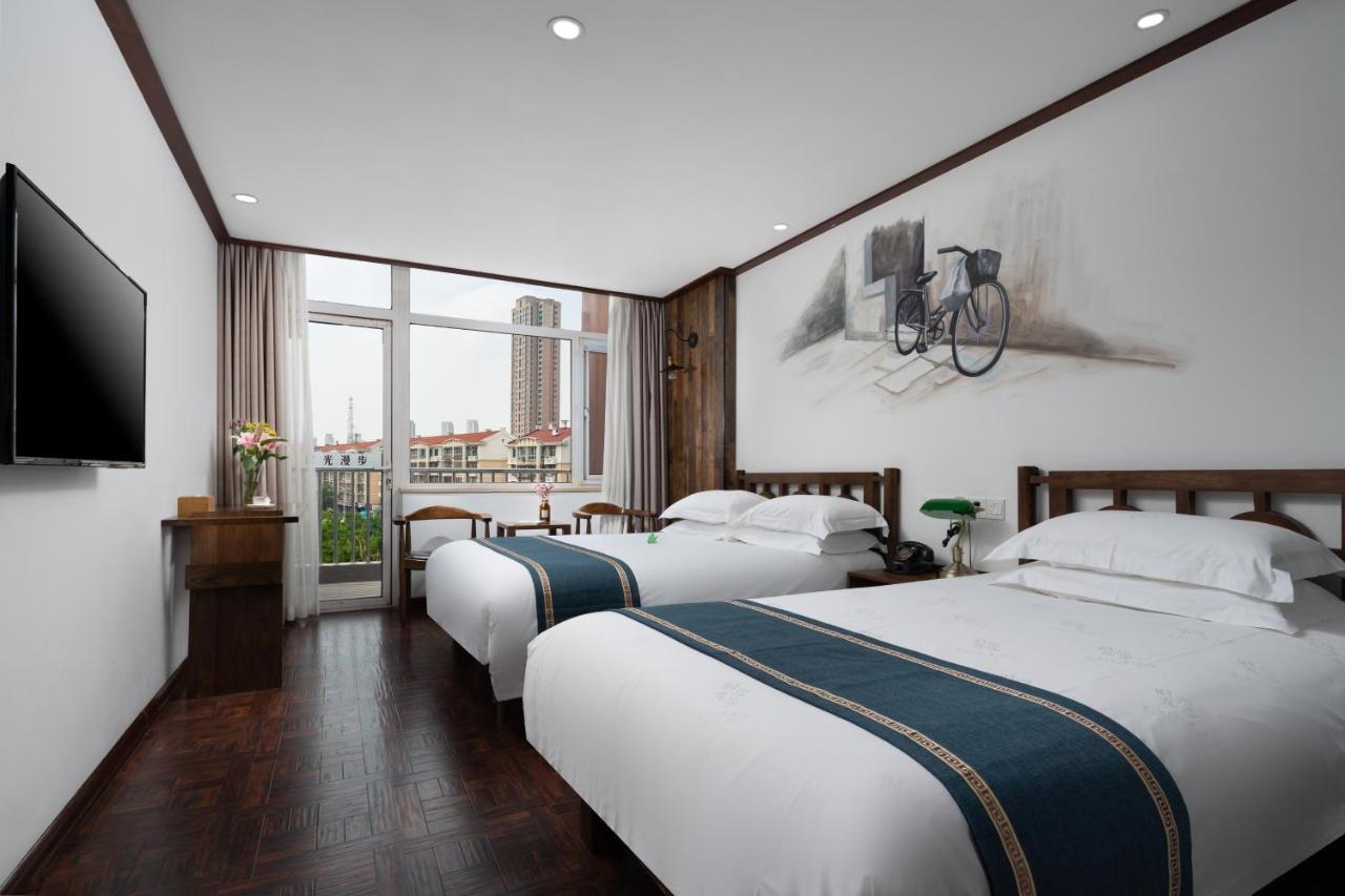 Nostalgia Hotel Near Tianjin Polar Ocean Word- Tianjin Fonte Joy World, 10 Minutes Drive Away From Tianjin Tanggu High-Speed Railway Station, Free Ice-Cream, Mineral Water, Snacks And Laundry Service, English Communication Well Ngoại thất bức ảnh