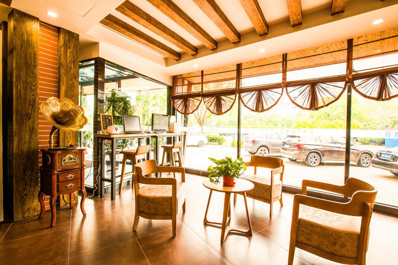 Nostalgia Hotel Near Tianjin Polar Ocean Word- Tianjin Fonte Joy World, 10 Minutes Drive Away From Tianjin Tanggu High-Speed Railway Station, Free Ice-Cream, Mineral Water, Snacks And Laundry Service, English Communication Well Ngoại thất bức ảnh