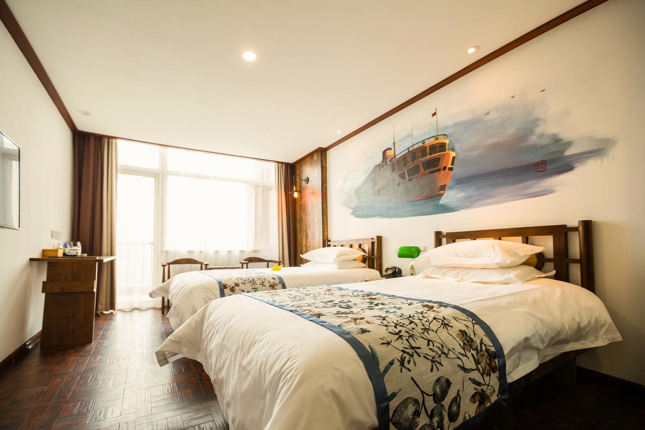 Nostalgia Hotel Near Tianjin Polar Ocean Word- Tianjin Fonte Joy World, 10 Minutes Drive Away From Tianjin Tanggu High-Speed Railway Station, Free Ice-Cream, Mineral Water, Snacks And Laundry Service, English Communication Well Ngoại thất bức ảnh