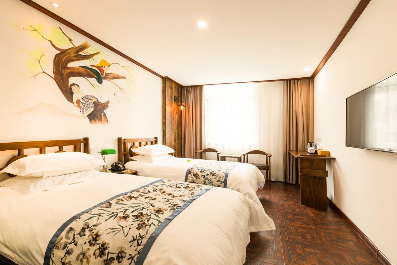 Nostalgia Hotel Near Tianjin Polar Ocean Word- Tianjin Fonte Joy World, 10 Minutes Drive Away From Tianjin Tanggu High-Speed Railway Station, Free Ice-Cream, Mineral Water, Snacks And Laundry Service, English Communication Well Ngoại thất bức ảnh