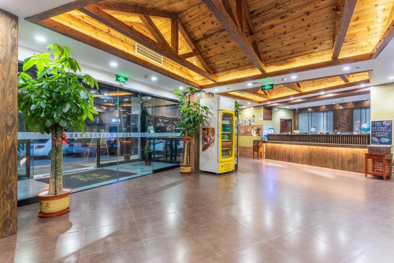 Nostalgia Hotel Near Tianjin Polar Ocean Word- Tianjin Fonte Joy World, 10 Minutes Drive Away From Tianjin Tanggu High-Speed Railway Station, Free Ice-Cream, Mineral Water, Snacks And Laundry Service, English Communication Well Ngoại thất bức ảnh