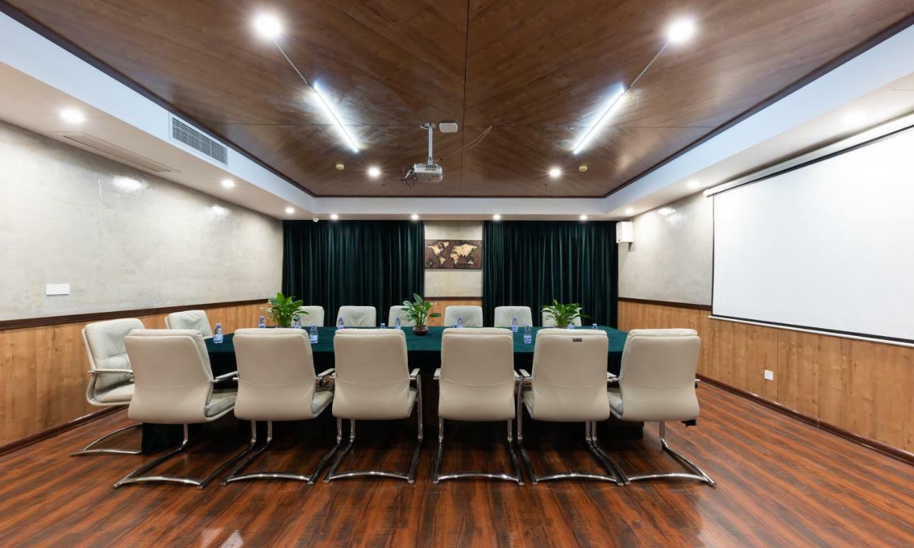 Nostalgia Hotel Near Tianjin Polar Ocean Word- Tianjin Fonte Joy World, 10 Minutes Drive Away From Tianjin Tanggu High-Speed Railway Station, Free Ice-Cream, Mineral Water, Snacks And Laundry Service, English Communication Well Ngoại thất bức ảnh