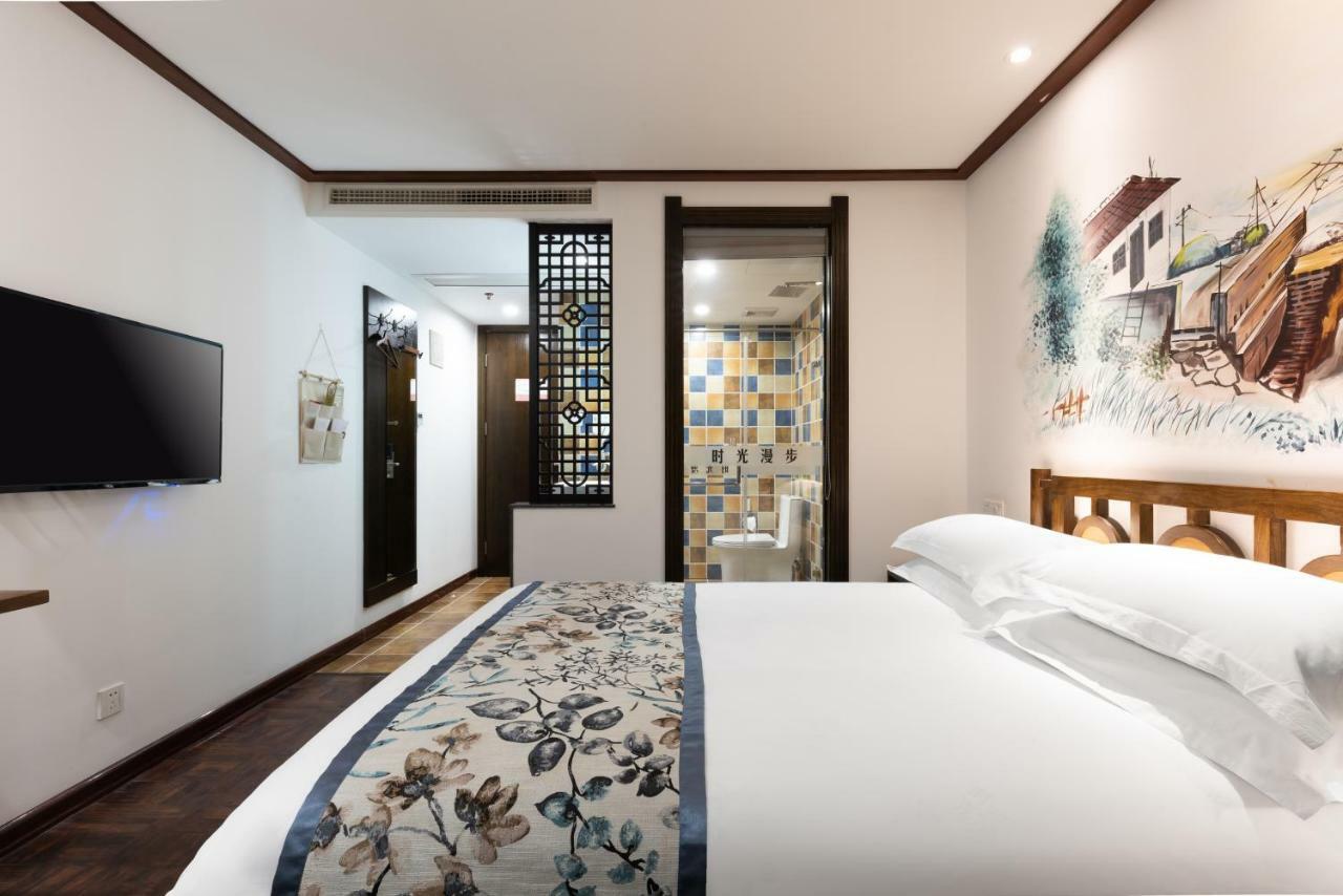 Nostalgia Hotel Near Tianjin Polar Ocean Word- Tianjin Fonte Joy World, 10 Minutes Drive Away From Tianjin Tanggu High-Speed Railway Station, Free Ice-Cream, Mineral Water, Snacks And Laundry Service, English Communication Well Ngoại thất bức ảnh