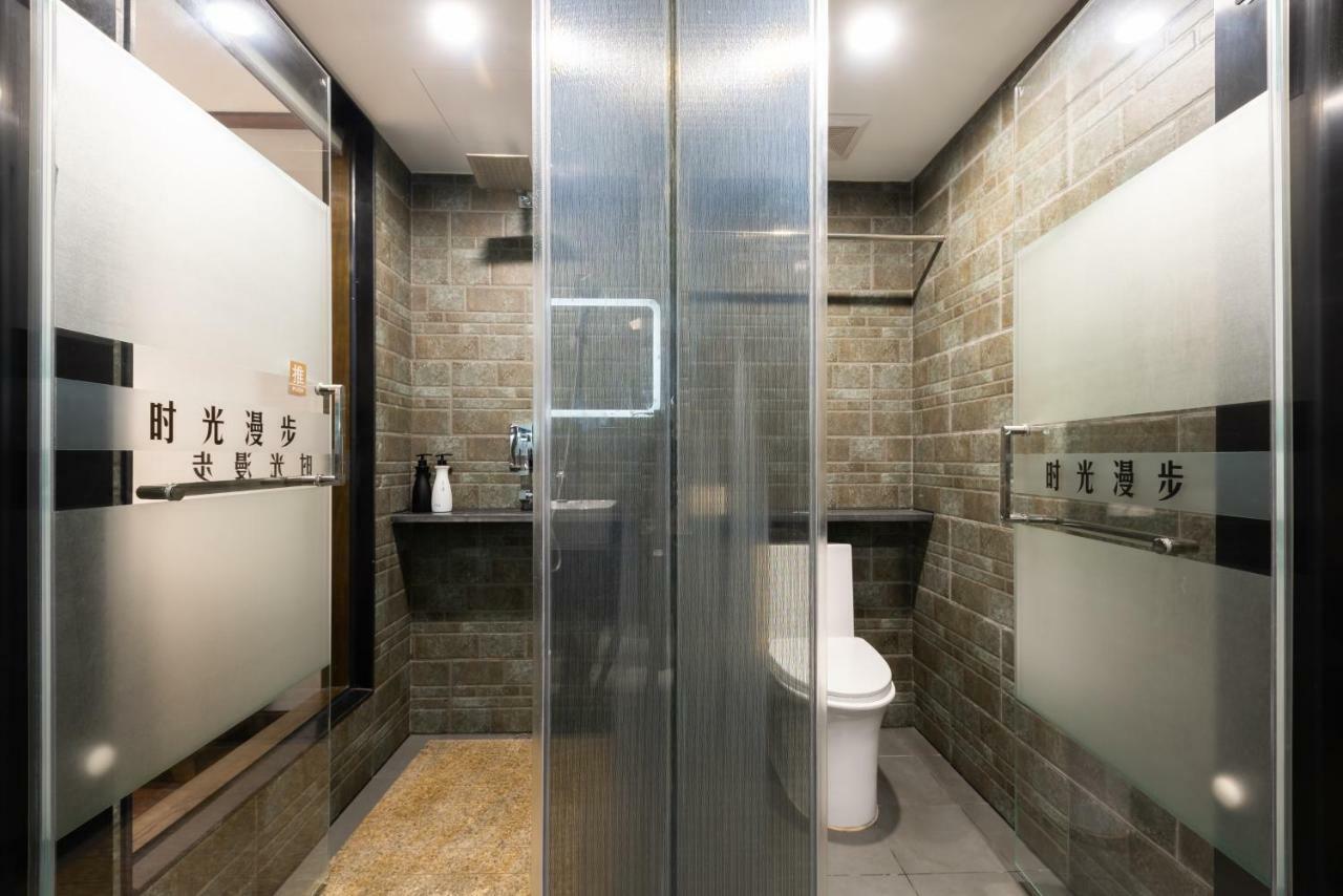 Nostalgia Hotel Near Tianjin Polar Ocean Word- Tianjin Fonte Joy World, 10 Minutes Drive Away From Tianjin Tanggu High-Speed Railway Station, Free Ice-Cream, Mineral Water, Snacks And Laundry Service, English Communication Well Ngoại thất bức ảnh